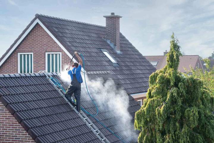 Metal Roof Washing Clayton, VIC